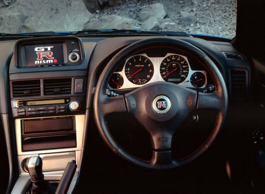  Nissan Skyline GT-R V-spec 1999 года  (фото 9 из 36)